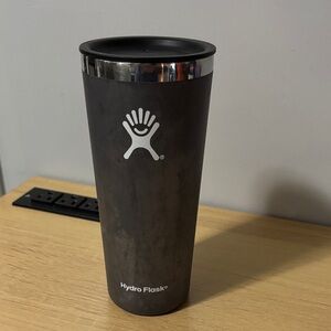 Hydro Flask 22oz Insulated Dark Grey Tumbler
